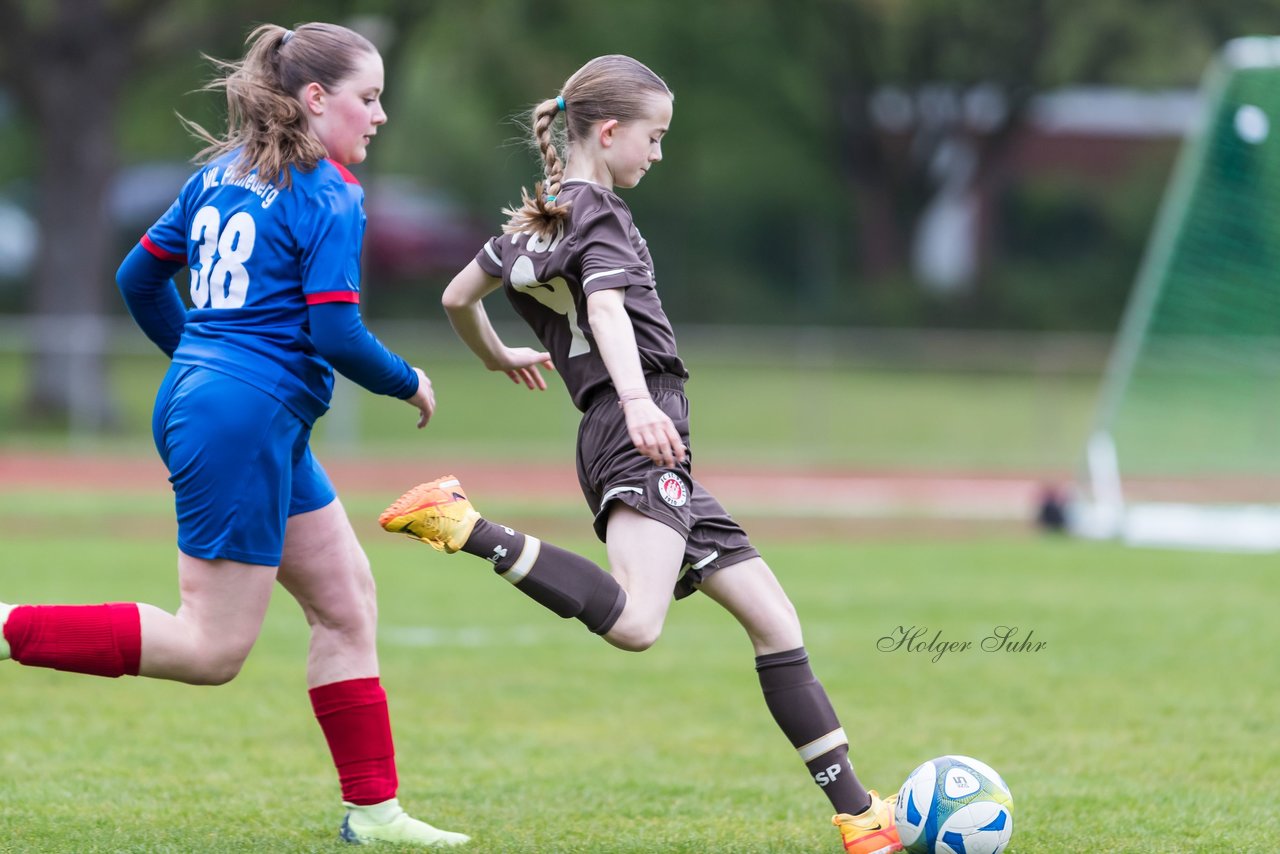 Bild 66 - wCJ VfL Pinneberg3 - St.Pauli : Ergebnis: 2:1